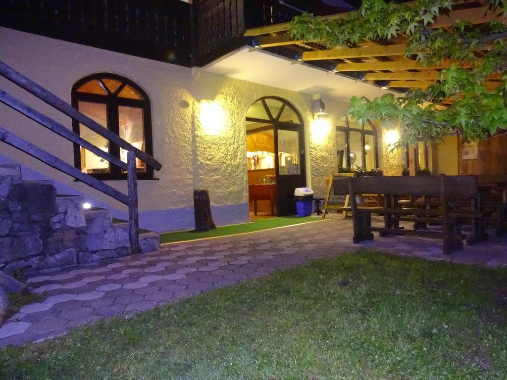 Guest House Pr'Kosnik Bohinj ภายนอก รูปภาพ